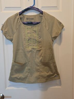 Grey's Anatomy Olive Green Scrub Top with Lime Embroidery XS